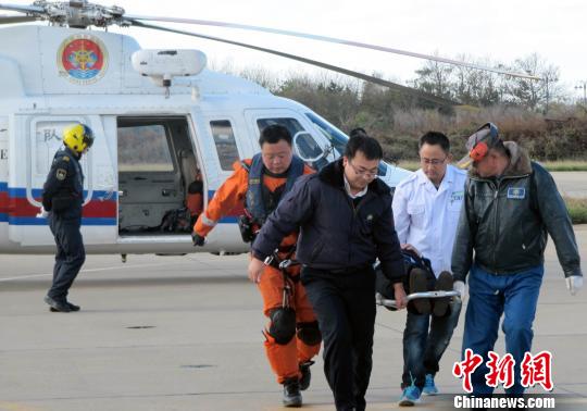 中国多部门接力救助一俄罗斯籍重症船员（图）