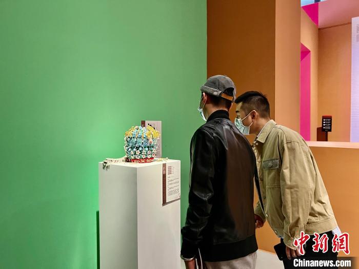 重庆展出百位工艺美术大师及非遗代表性传承人精品力作