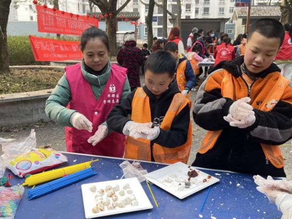 “爱上运动 寻踪石堤”:石堤幸福年 欢喜闹元宵