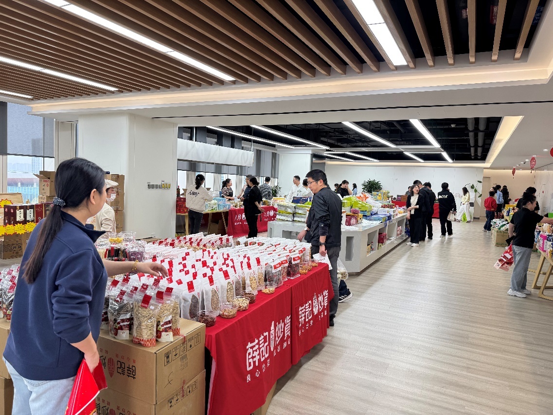 省邮储银行展销现场
